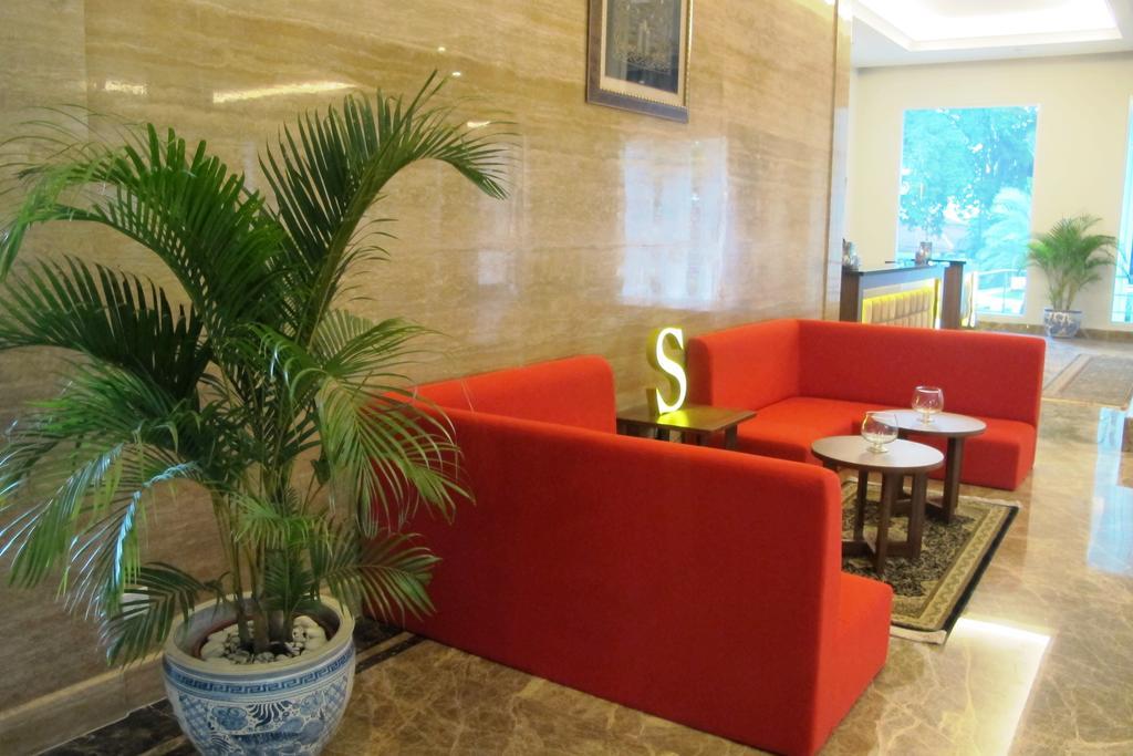 The Sahira Hotel Syariah Bogor Buitenkant foto